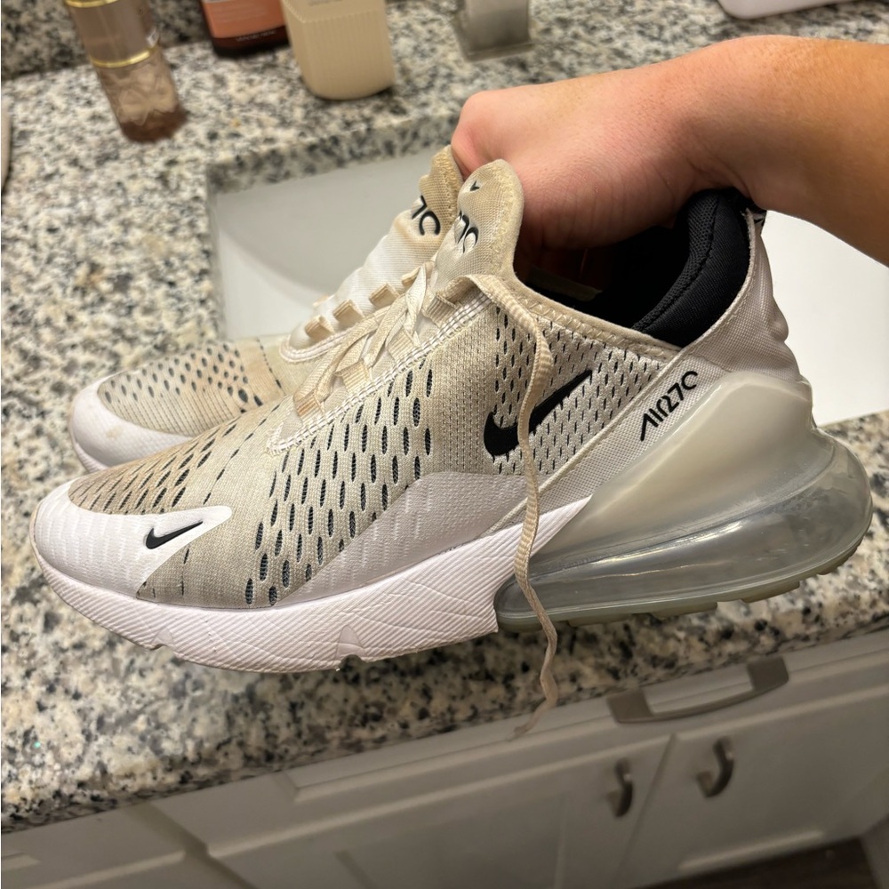 Nike Air Max 270 Size 8.5